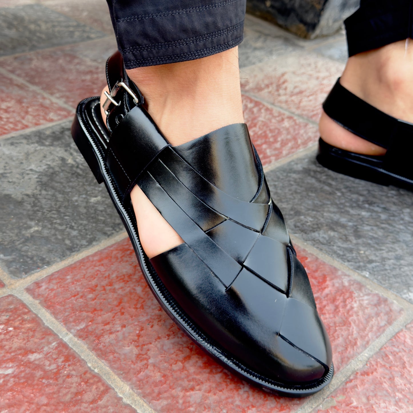 KOHE SIYAH STRAP PESHAWRI