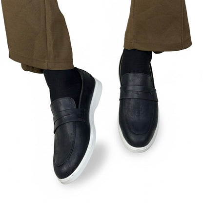 BLACK MEDICATED LOAFER