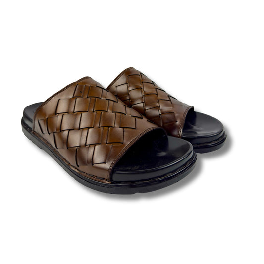 STRAP BROWN LEATHER SLIPPER