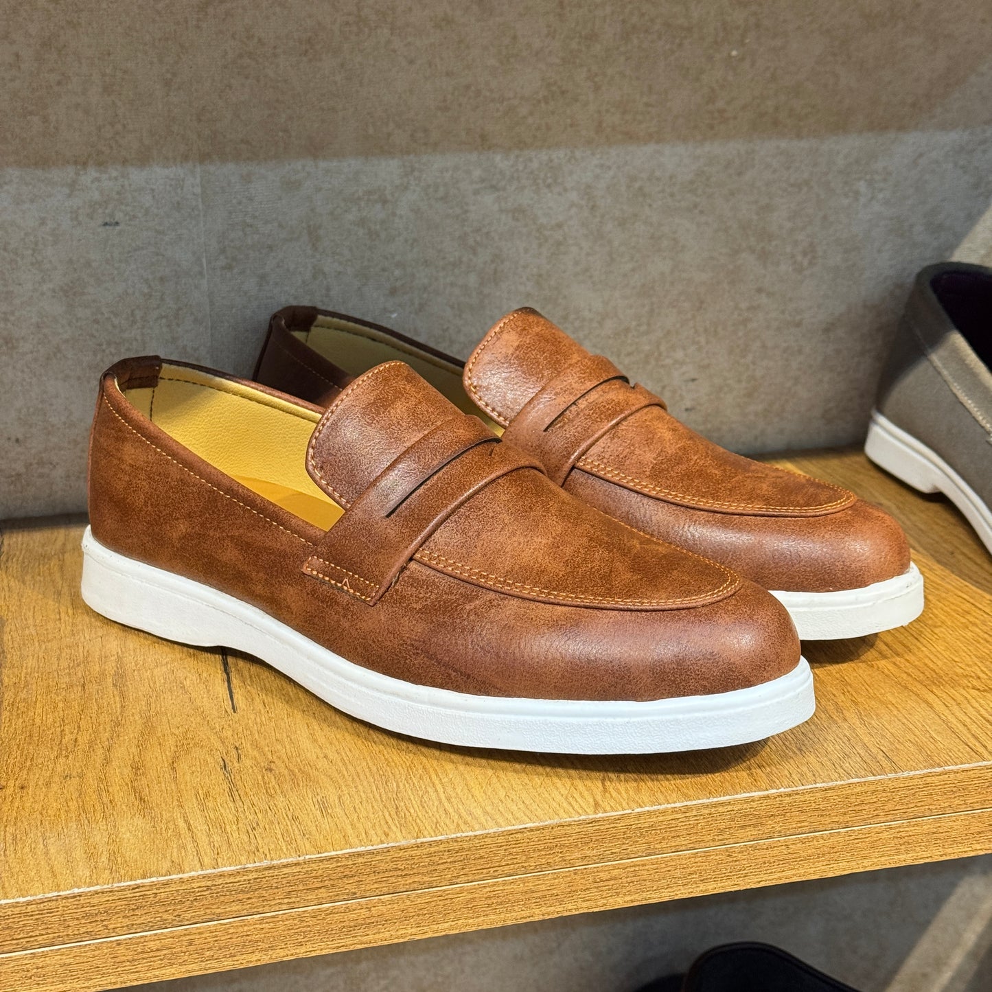 BROWN MEDICATED LOAFER