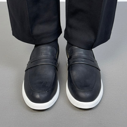 BLACK MEDICATED LOAFER