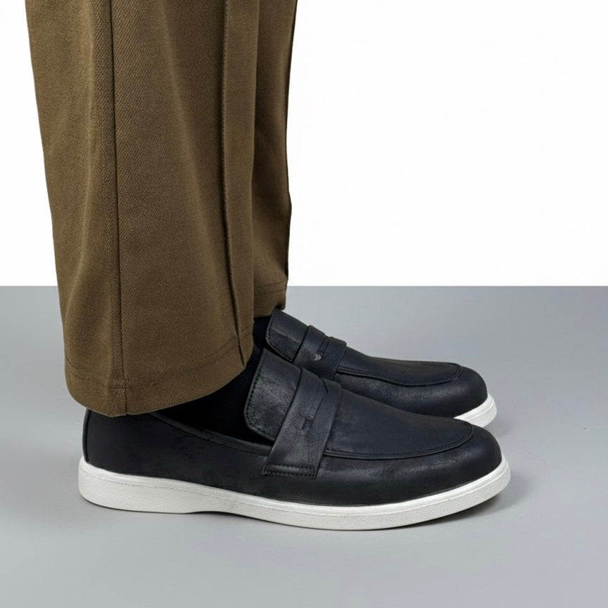 BLACK MEDICATED LOAFER