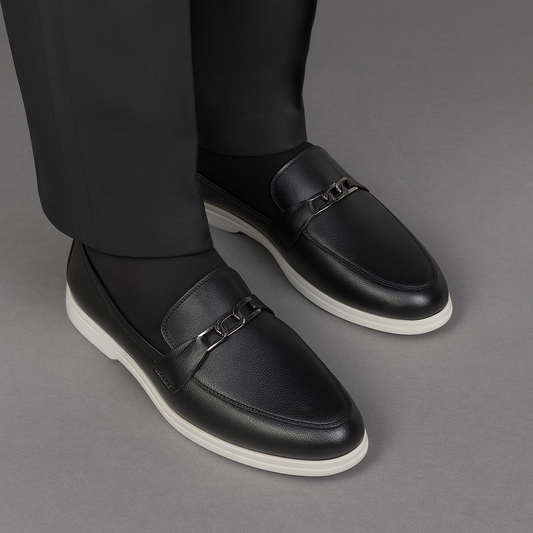 BLACK LEATHER MEDICATED CASUAL