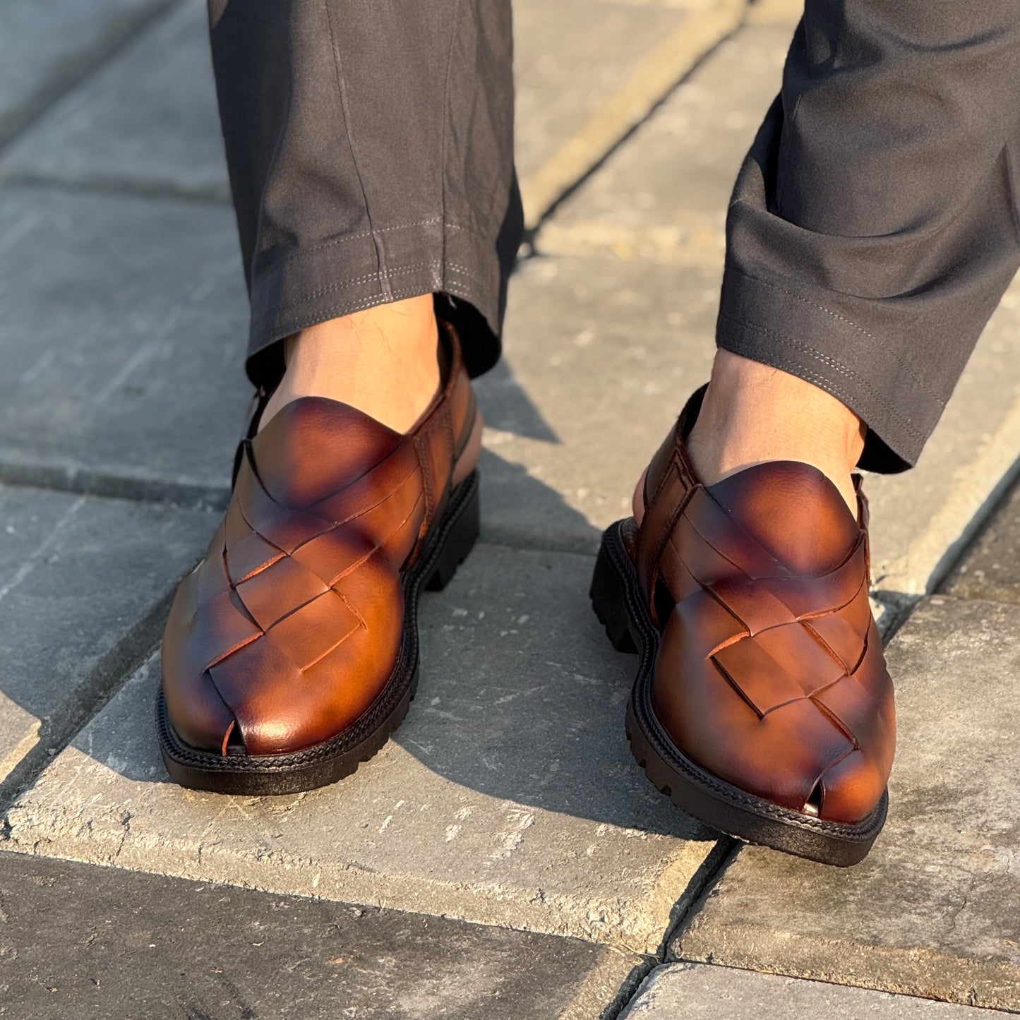 COMMANDO STRAP PESHAWARI - Mid Sole